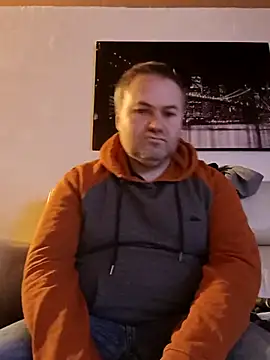 Pourleplasirs online show from February 18, 2025, 10:36 pm