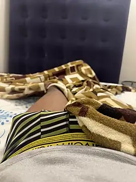 jhonnes  online show from March 14, 2025, 4:32 am