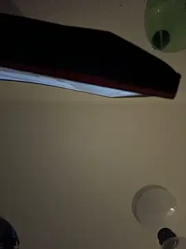 Mo 2003 online show from February 1, 2025, 5:26 pm