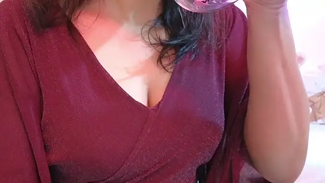 MISS MYRA online show from February 9, 2026, 10:13 am