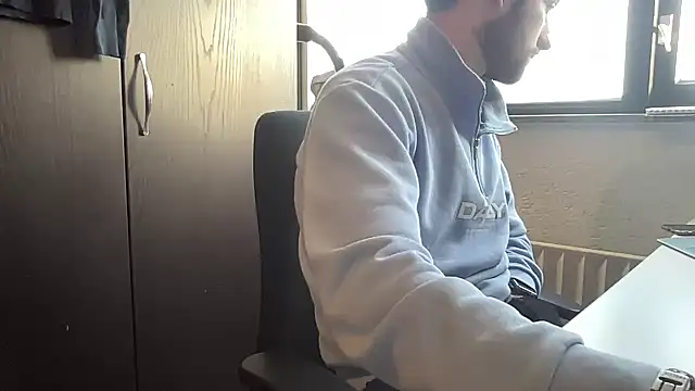 bullyboyy online show from February 3, 2025, 8:57 am