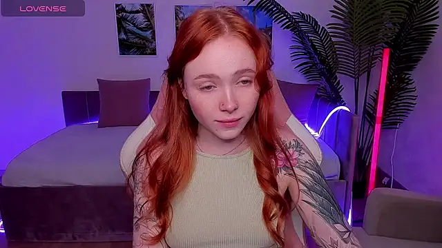 Maya Light online show from September 22, 2025, 1:55 am