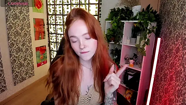 Maya Light online show from September 19, 2025, 1:53 am