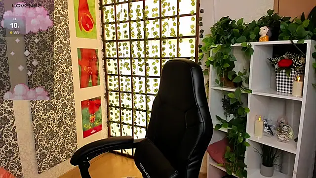 Maya Light online show from March 7, 2025, 4:57 am