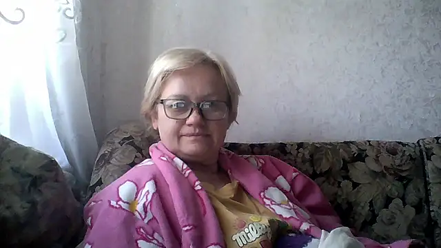 Snapshot of Mayya4321 chatting on May 16, 2026, 7:18 am Mayya4321 online show from May 16, 2026, 7:18 am