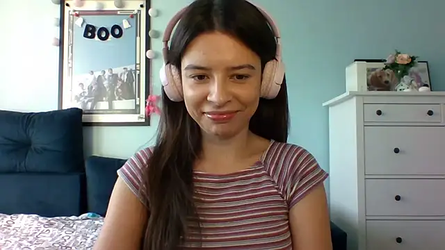 LariceSexy online show from September 24, 2025, 12:11 pm