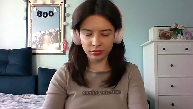 LariceSexy online show from October 31, 2025, 1:08 pm