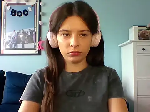 LariceSexy online show from September 12, 2025, 12:05 pm