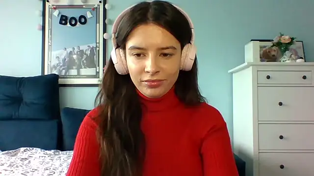 LariceSexy online show from September 22, 2025, 12:11 pm