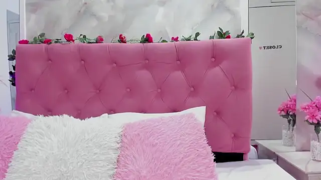 Ariana greenblat online show from September 10, 2025, 4:28 pm