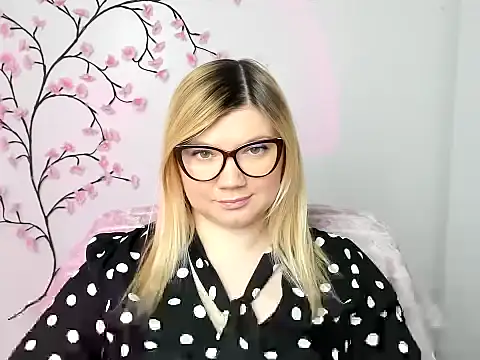 Lola moree online show from December 21, 2025, 12:40 pm