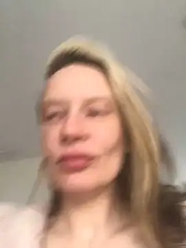 Snapshot of blondey206 chatting on March 10, 2025, 5:18 pm blondey206 online show from March 10, 2025, 5:18 pm