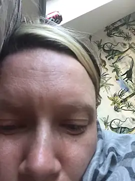 Snapshot of blondey206 chatting on March 10, 2025, 7:55 am blondey206 online show from March 10, 2025, 7:55 am