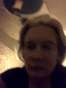 Snapshot of blondey206 chatting on January 8, 2026, 9:32 pm blondey206 online show from January 8, 2026, 9:32 pm