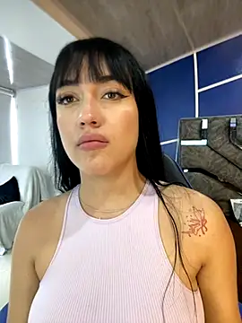 Melody rousse  online show from September 19, 2025, 8:35 pm