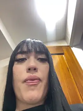 Melody rousse  online show from November 4, 2025, 7:50 pm