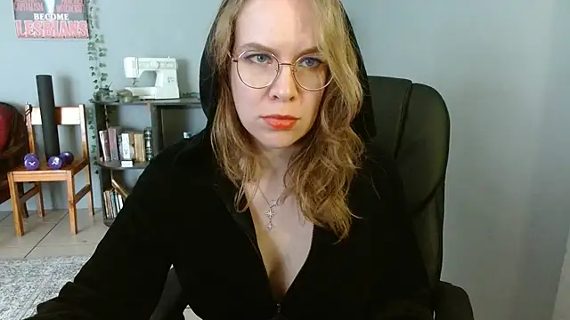 Snapshot of Chill_Billie chatting on June 1, 2026, 9:42 am Chill Billie online show from June 1, 2026, 9:42 am