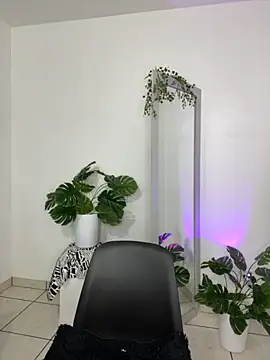 Snapshot of meli_ortiz_ chatting on May 15, 2026, 2:04 pm meli ortiz online show from May 15, 2026, 2:04 pm