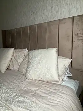 cute carly  online show from February 18, 2025, 7:30 pm