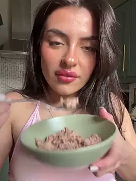 cute carly  online show from March 20, 2025, 3:14 pm