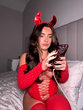 cute carly  online show from October 13, 2025, 2:07 pm