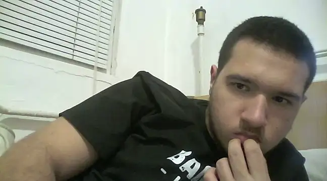 Drag Queen online show from March 15, 2025, 7:16 pm