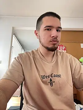 Drag Queen online show from February 12, 2025, 8:59 am