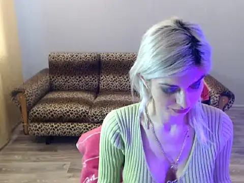 SexyBeatriice online show from March 18, 2025, 7:22 am