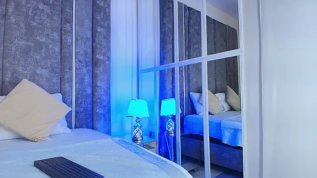 AliDiaz  online show from February 25, 2026, 7:25 pm