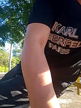 arevalo1124 online show from September 13, 2025, 9:37 pm