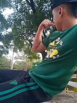 arevalo1124 online show from September 25, 2025, 9:43 pm