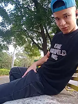 arevalo1124 online show from September 18, 2025, 9:29 pm