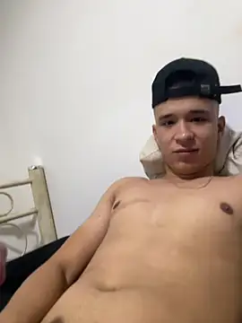 arevalo1124 online show from October 6, 2025, 12:34 am