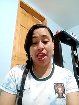 kamila lovee online show from November 3, 2025, 8:34 pm