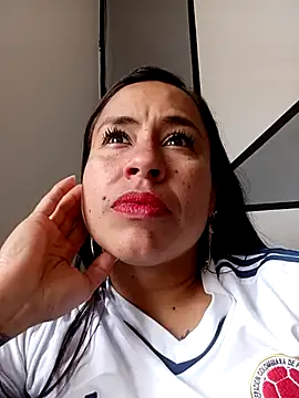 kamila lovee online show from March 20, 2025, 7:35 pm