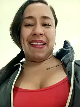 kamila lovee online show from September 16, 2025, 3:35 pm