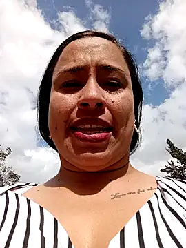 kamila lovee online show from October 30, 2025, 7:44 pm