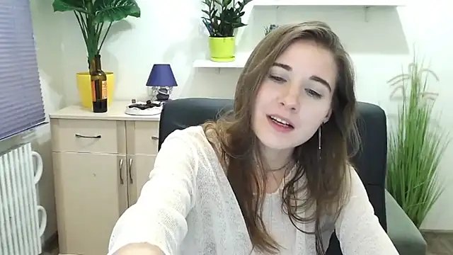 LeeXo online show from March 18, 2025, 10:58 pm