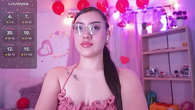 Nalia adams online show from September 19, 2025, 2:10 pm