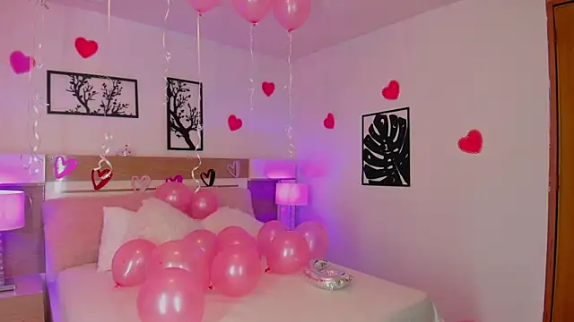 Nalia adams online show from February 19, 2025, 6:43 pm