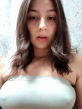 Maiden-Hot online show from April 17, 2026, 9:17 pm