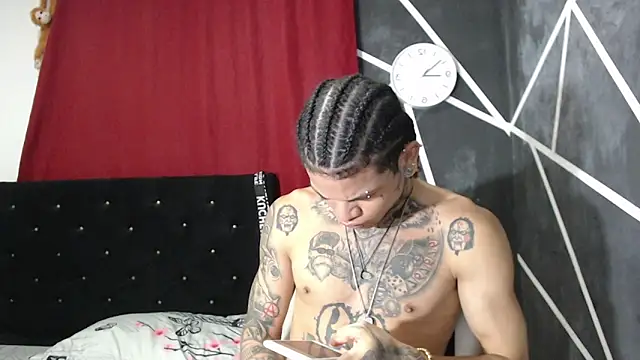 Snapshot of hot_man05 chatting on September 30, 2025, 10:49 pm hot man05 online show from September 30, 2025, 10:49 pm