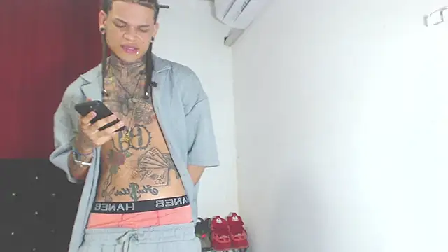 Snapshot of hot_man05 chatting on March 8, 2025, 7:49 am hot man05 online show from March 8, 2025, 7:49 am