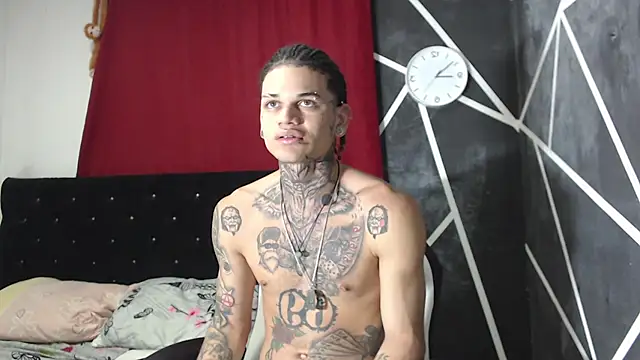 Snapshot of hot_man05 chatting on October 6, 2025, 3:08 am hot man05 online show from October 6, 2025, 3:08 am