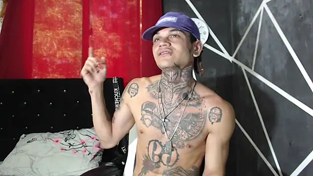 Snapshot of hot_man05 chatting on October 1, 2025, 1:59 pm hot man05 online show from October 1, 2025, 1:59 pm