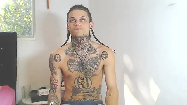 Snapshot of hot_man05 chatting on March 8, 2025, 8:35 pm hot man05 online show from March 8, 2025, 8:35 pm