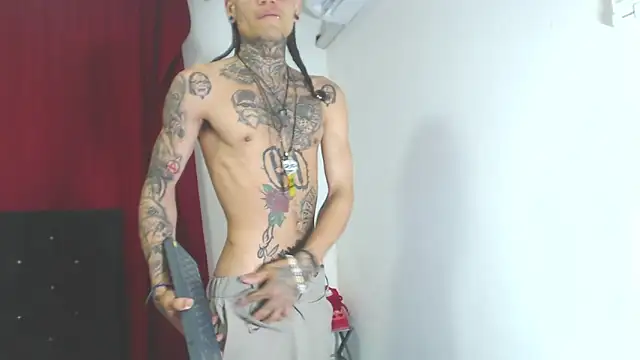 Snapshot of hot_man05 chatting on February 27, 2025, 10:11 am hot man05 online show from February 27, 2025, 10:11 am