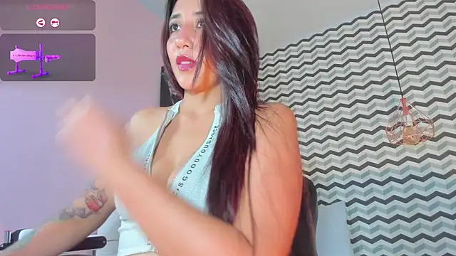 CALANTHELOVE1 online show from March 22, 2025, 11:31 pm