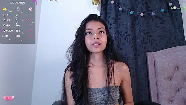 ellajonz online show from March 16, 2025, 6:20 am