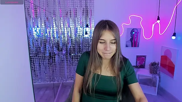 CharmBianca online show from February 15, 2025, 7:17 pm